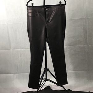 Ankle faux leather jeans!